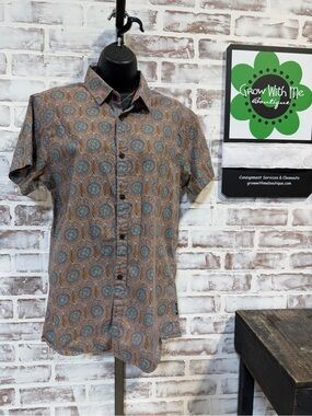 Noize Men's Short-Sleeve Button-Down Shirt in Brown and Teal Geometric Print